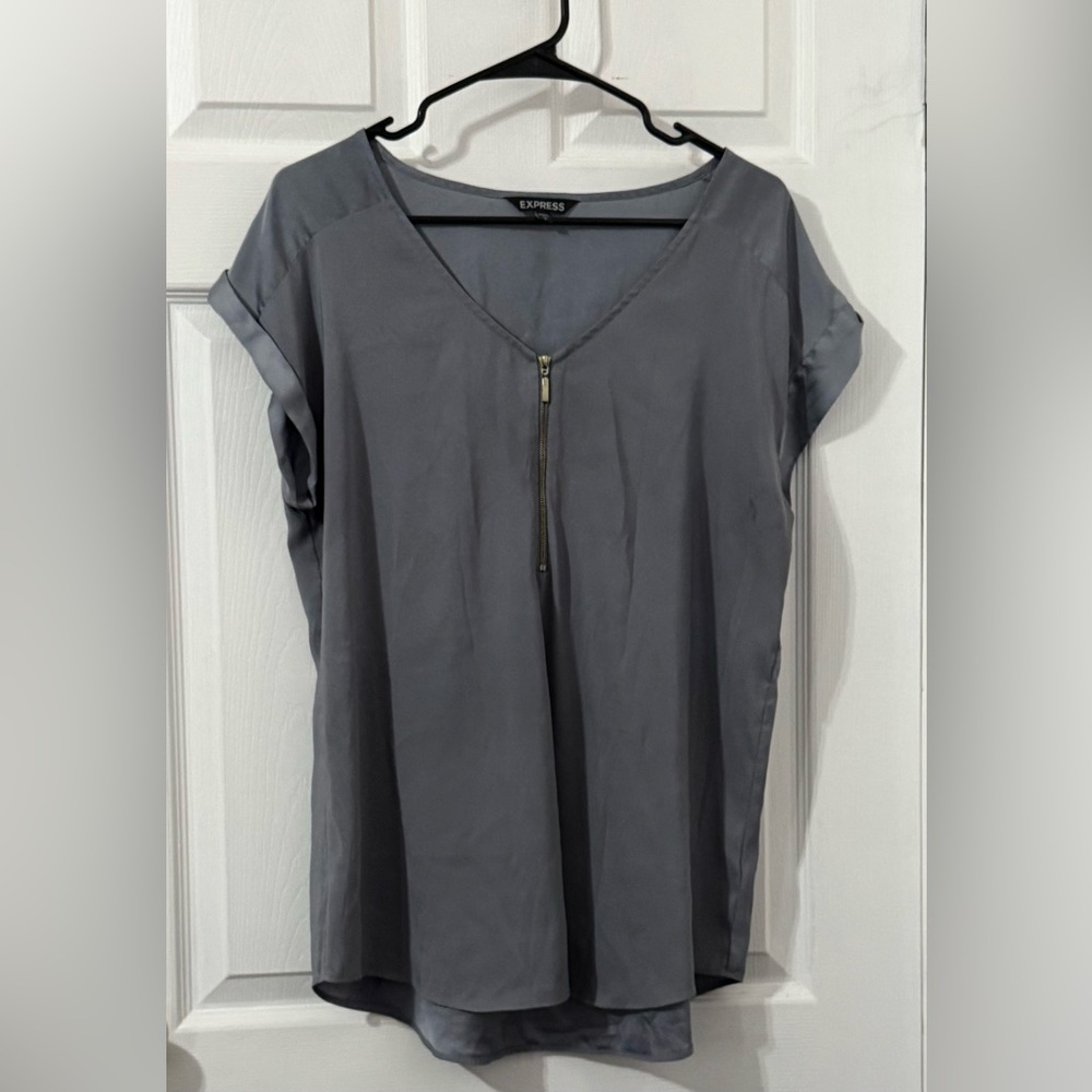 Express Gray Short Sleeve Blouse with V-Neck